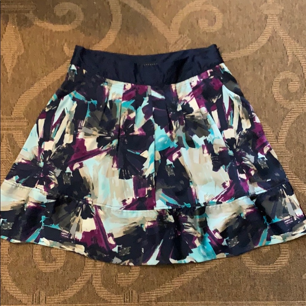 Cute and colorful Apostrophe full skirt size 14